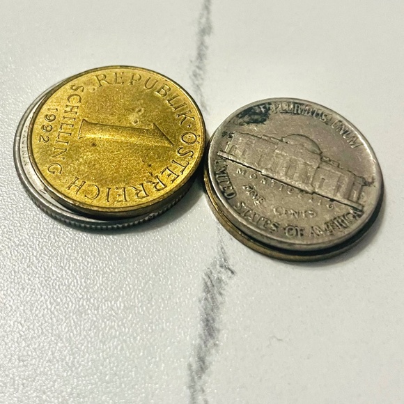 Vintage Discontinued 1992 Austrian Schillings - Picture 6 of 9